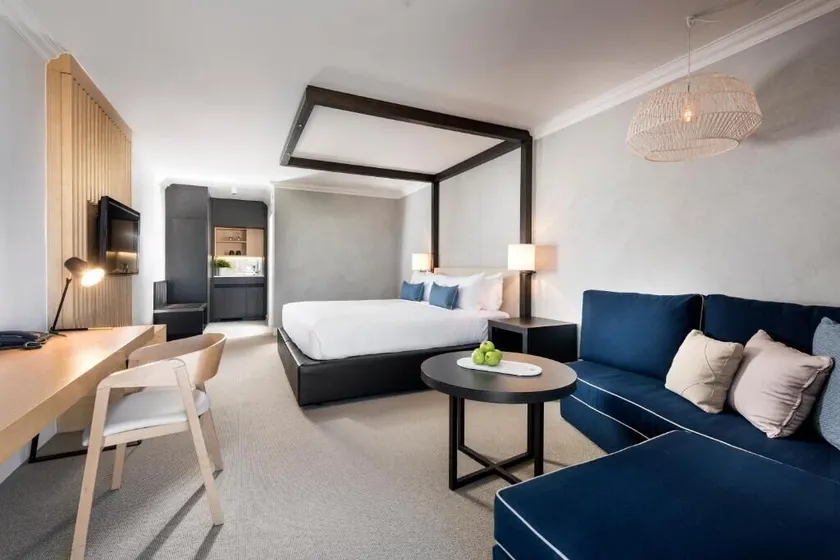 Tradewinds Hotel and Suites Fremantle - Image 1