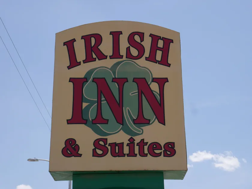 Irish Inn And Suites - Image 1