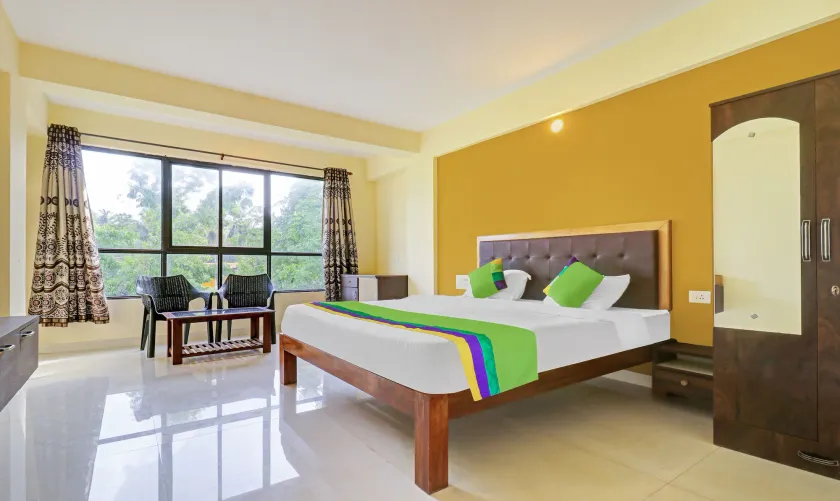 Morjim Pride Hotel with Swimming Pool near Morjim Beach - Image 1