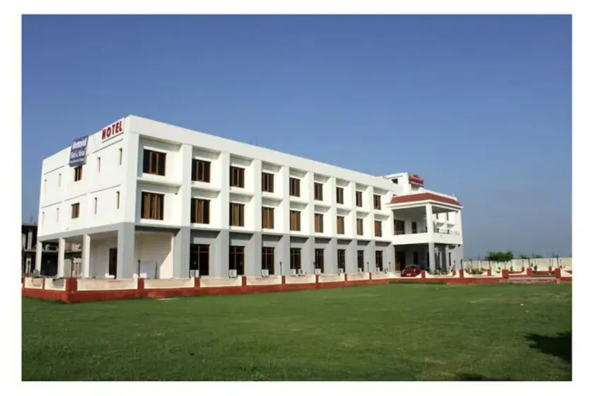 Geetanjali hotel&motel - Image 1