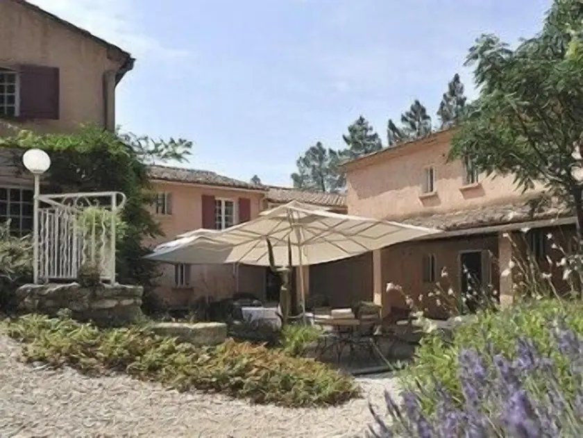 Logis Hôtel restaurant des Pins - Image 1