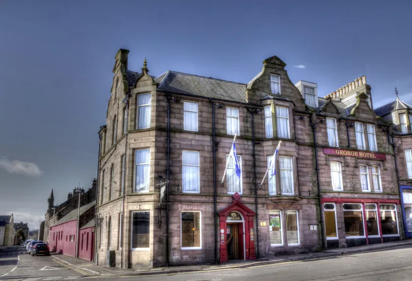 The George Hotel - Image 1