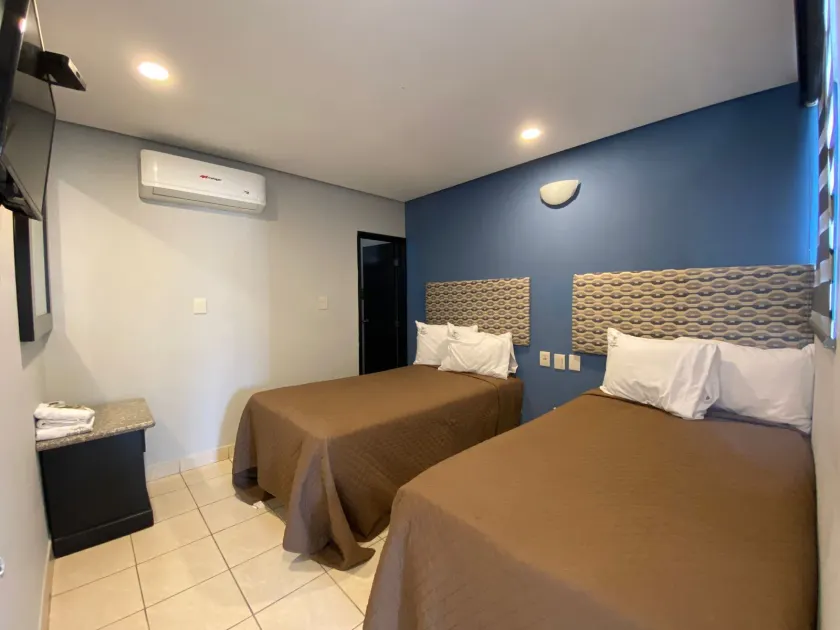 Hotel Esperanza - Image 1
