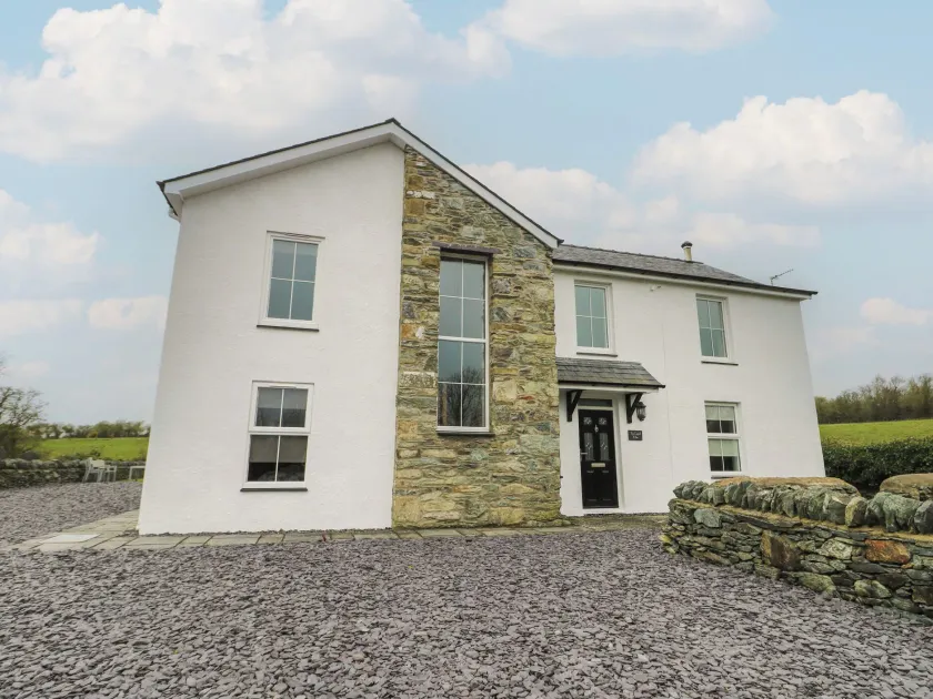 Chapel House - Image 1