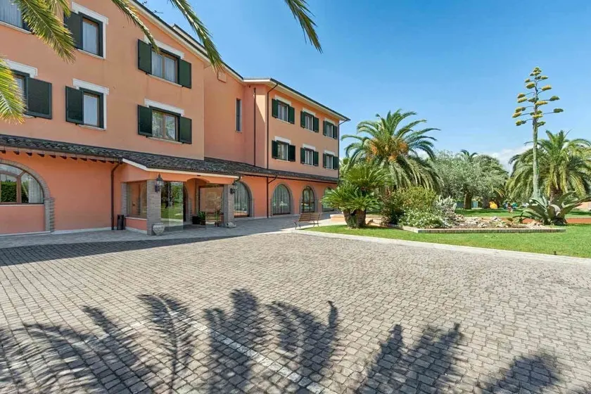 Villa Luigi Hotel & Restaurant Nuova gestione - Image 1