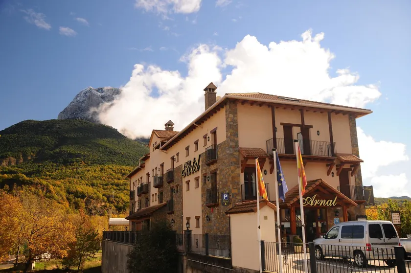 Hotel Arnal - Image 1