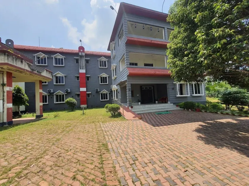 Lake Side Resort Neermahal - Image 1