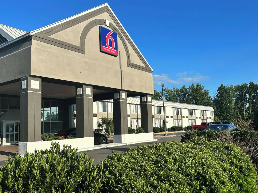 Motel 6 Rock Hill SC - Image 1