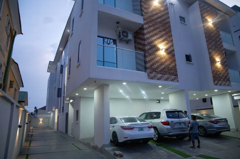 L Rina Apartment Luxury 2 bedroom orange unit - Image 1