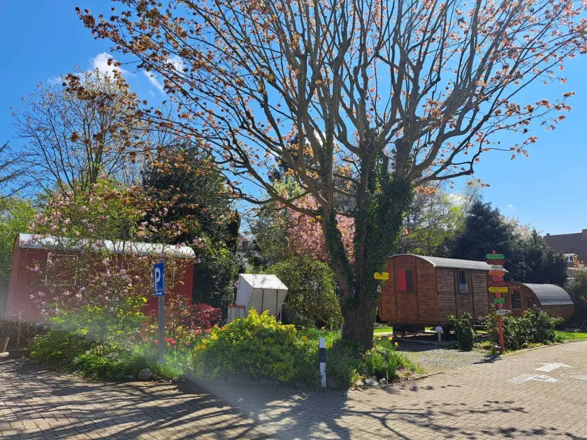 Hotel Columbus und Glamping - Image 1