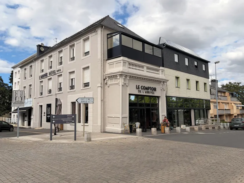 Brit Hotel L'Arrivée Guingamp - Image 1