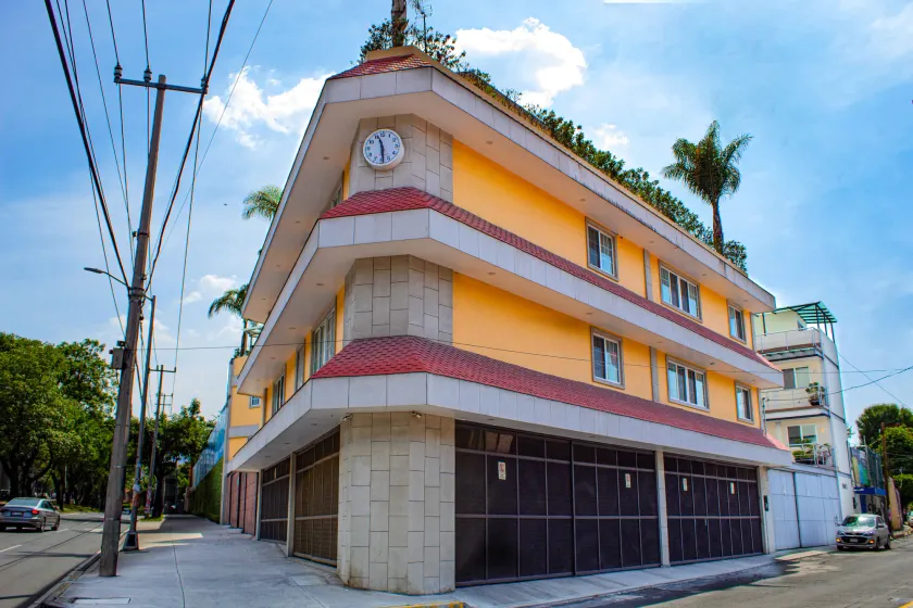 La Casa del Reloj - Zona de Hospitales - Image 1
