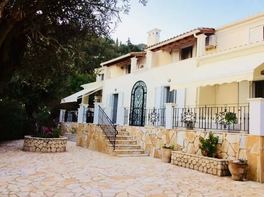 Villa Ampelaki "30 meters to beach" - Image 1