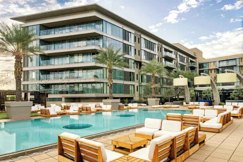 W Scottsdale - Image 1