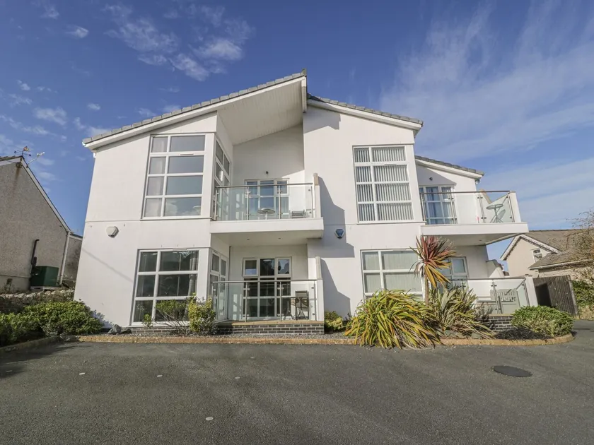 Seaview - Image 1