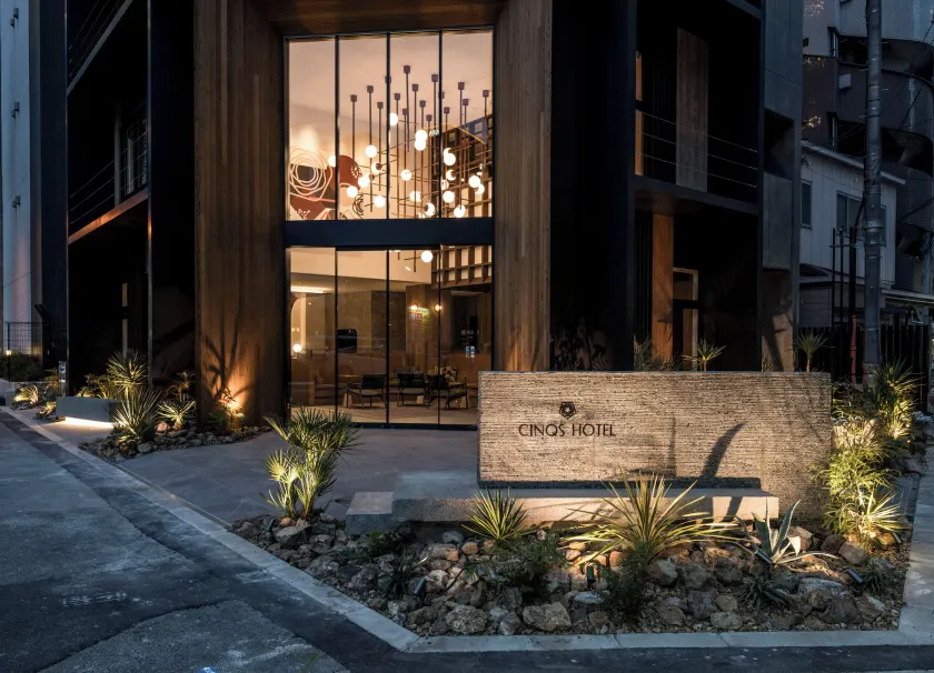 CINQS Hotel - Image 1