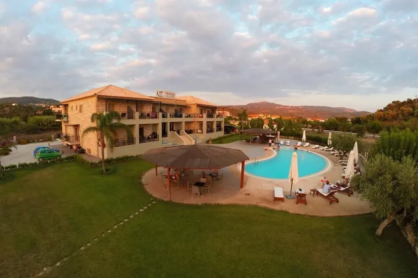 Tsokas Hotel - Image 1