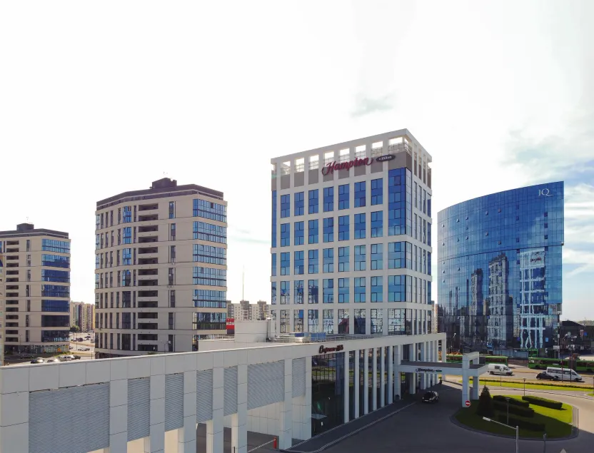Hampton by Hilton Brest - Image 1