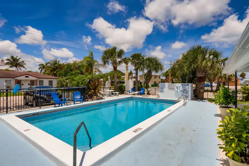 !!Coral Sands 1 Bedroom Stunner!! - Image 1