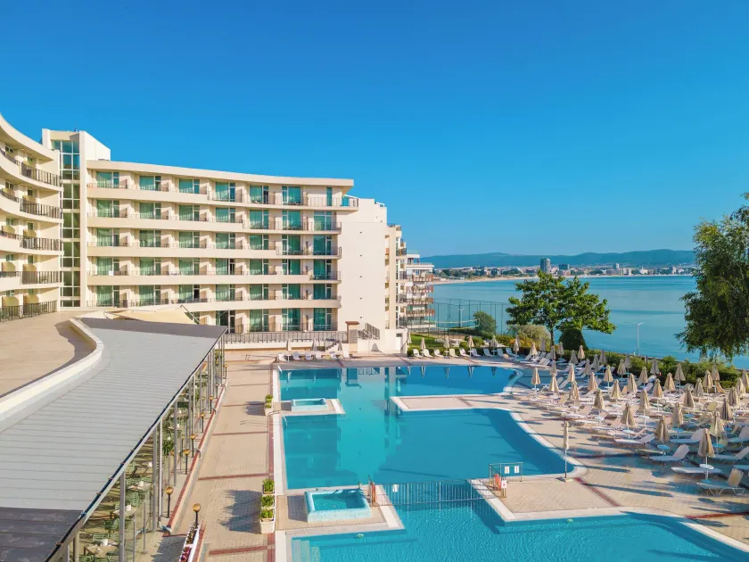 Festa Panorama Hotel - Image 1