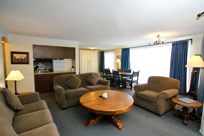 Heron's Landing Hotel - Image 1