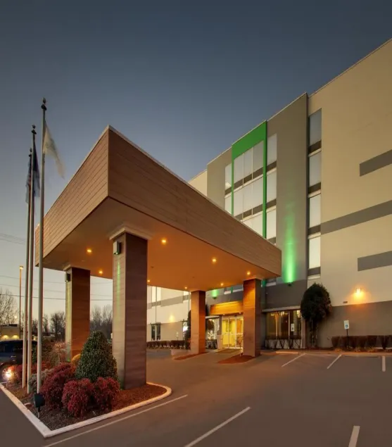 Clarion Pointe Hopkinsville near The Bruce Convention Center - Image 1