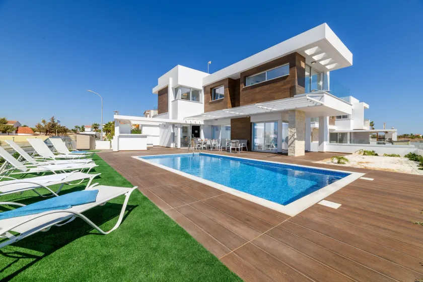 Infinity View Villa - Image 1