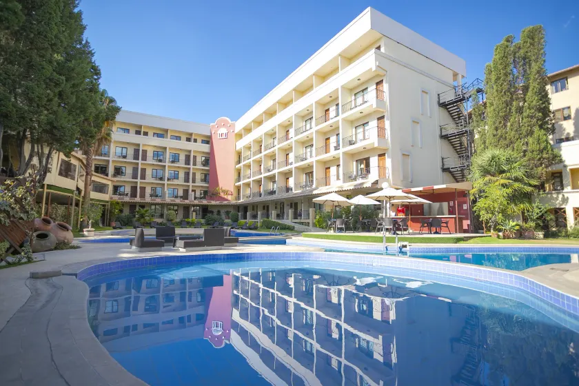 Gran Hotel Cochabamba - Image 1