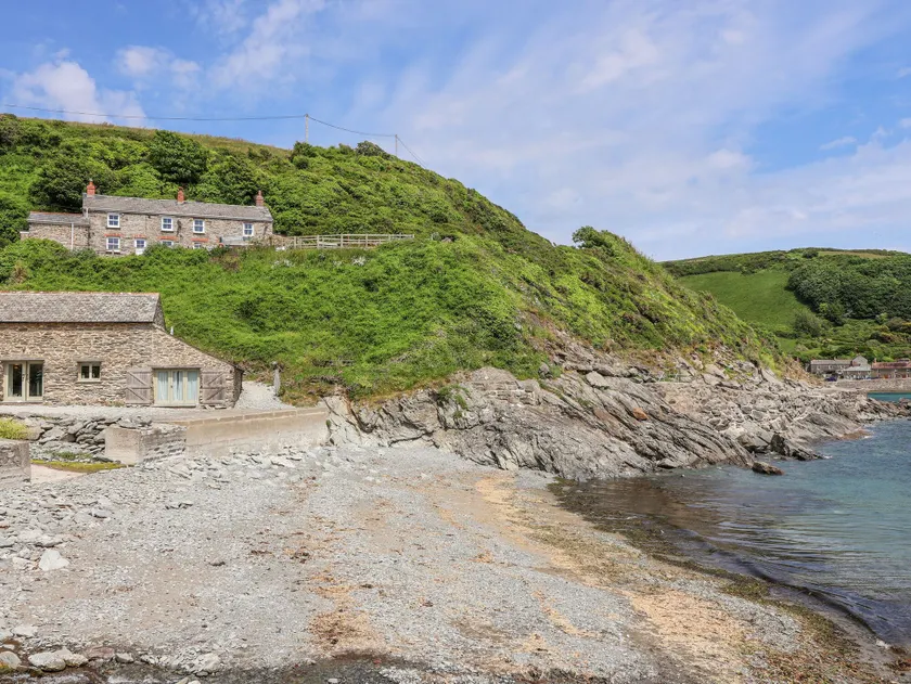 2 Cliff Cottages - Image 1