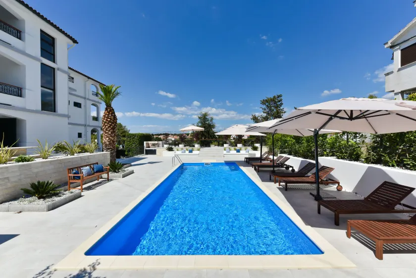 Mediterraneo Garden Apartments - Image 1