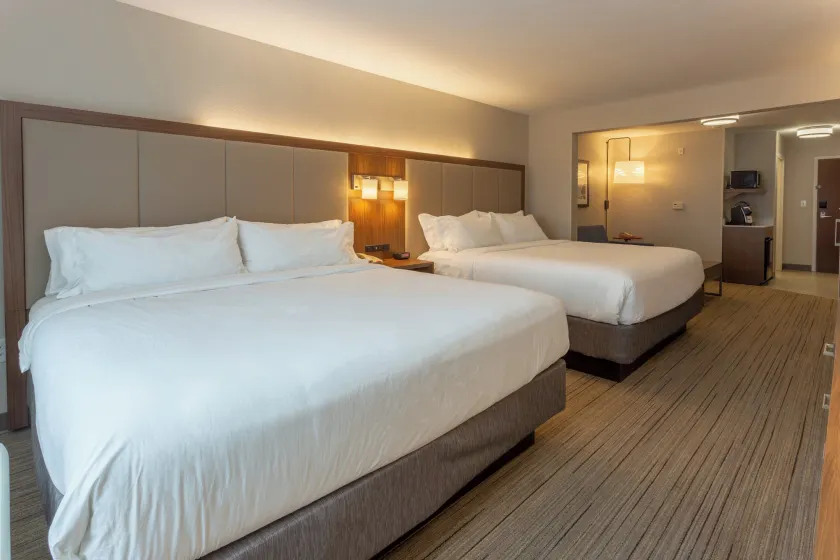 Holiday Inn Express & Suites Milwaukee NW - Park Place by IHG - Camera