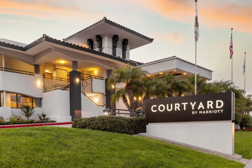Courtyard by Marriott San Diego Del Mar/Solana Beach - Image 1