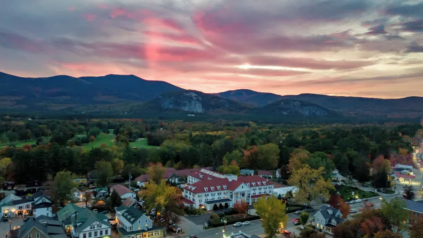 Eastern Slope Inn Resort - Image 1