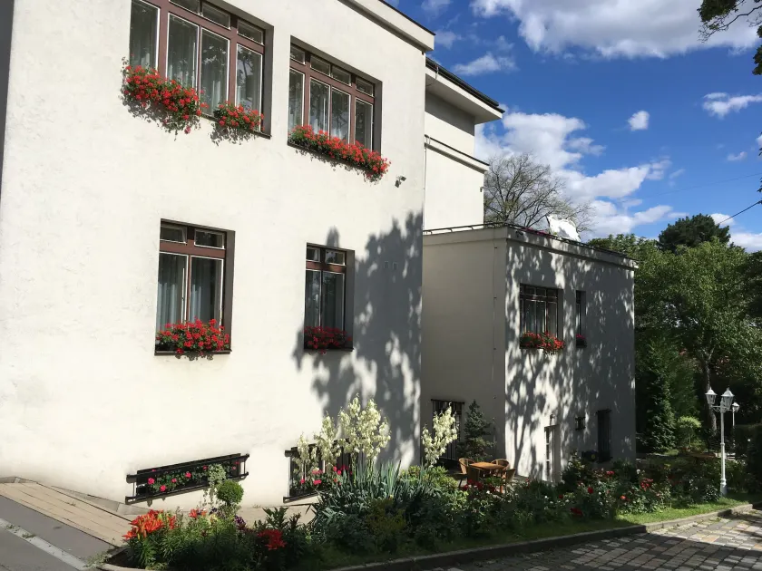 Residence Dykova - former Pension Jana, Domov Mládeže - Image 1