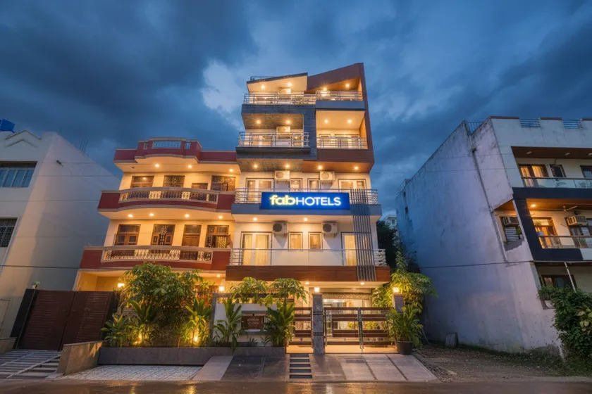 Star Corporate Suite II By FabHotels - Image 1