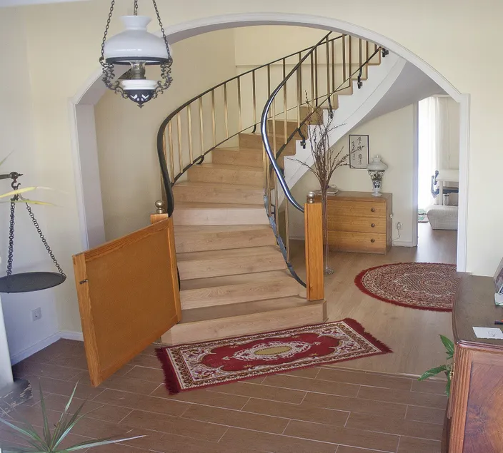 Burgo's House - Image 1