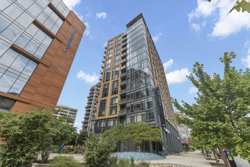 Placemakr Marymount Ballston - Image 1