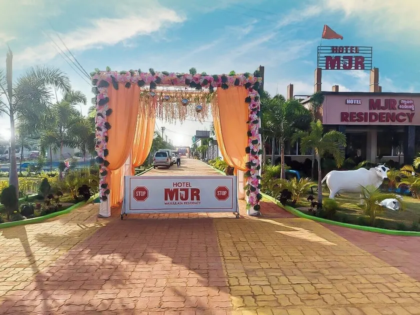 Hotel MJR - Free Pickup and Drop Temple, Sea Beach & Puri Railway Station - Image 1
