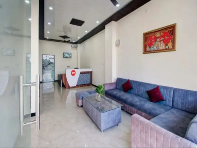 Hotel Om Palace - Image 1