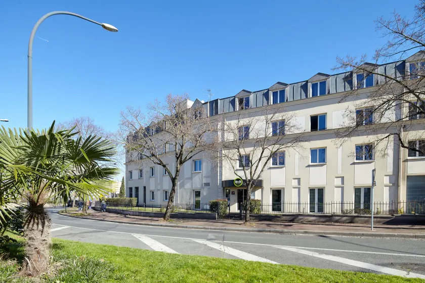 B&B HOTEL Saint-Maur Créteil - Image 1