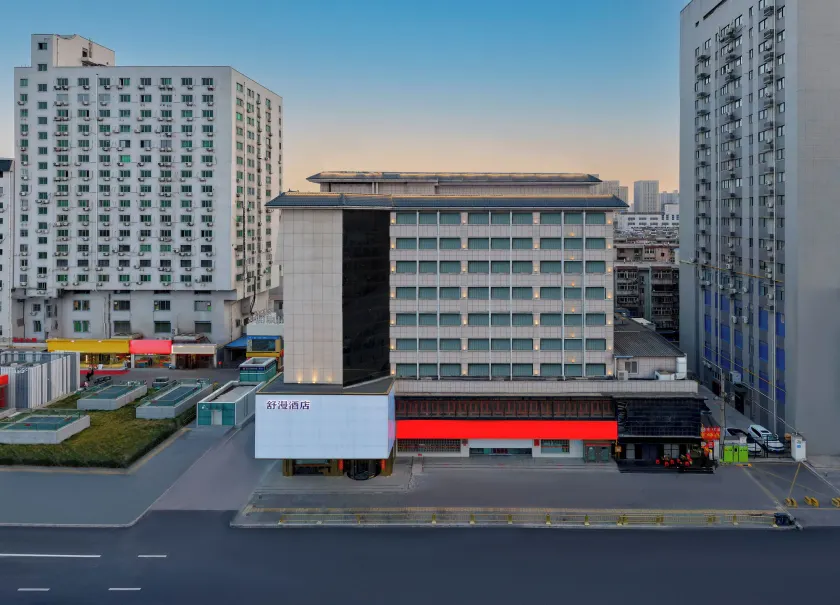 Shuman Hotel - Image 1