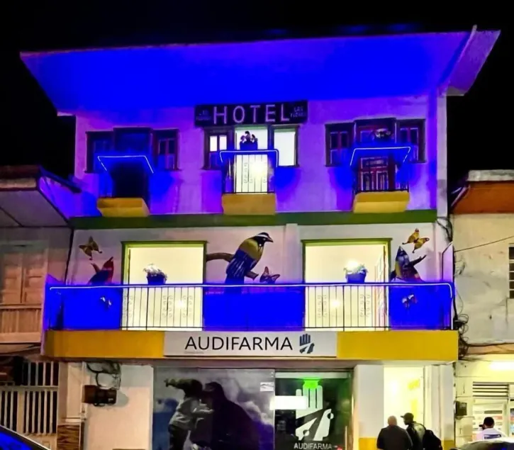 Hotel Las Flores - Image 1