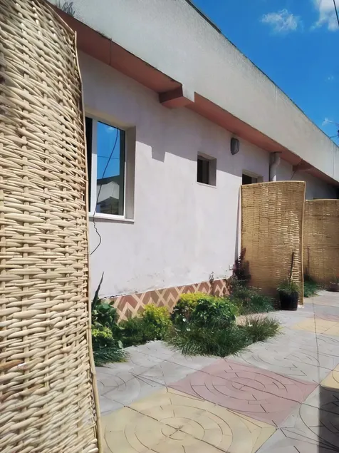 Wib Guesthouse - Image 1