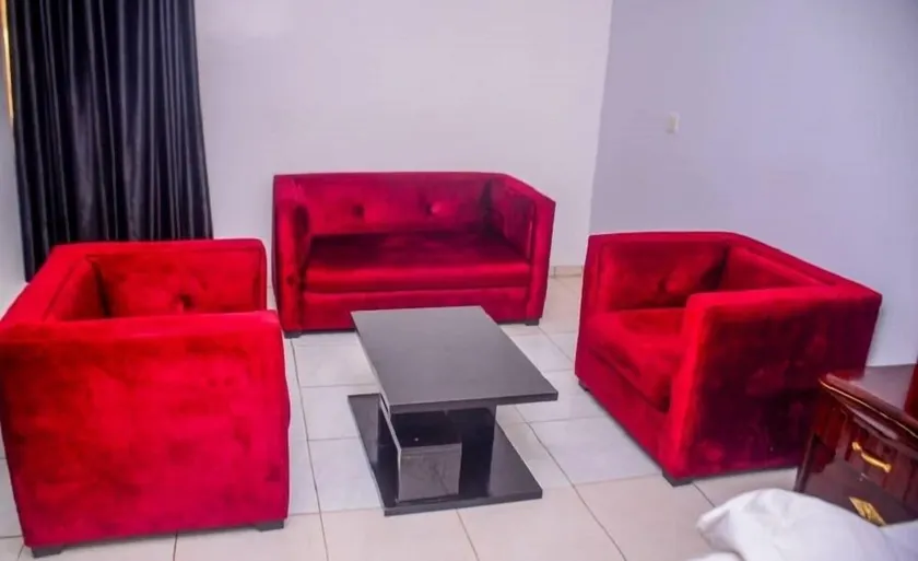 Diamond Hotel and Suites - Lobby