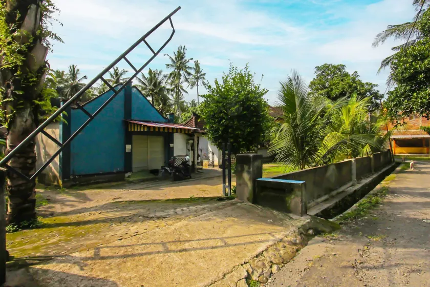 OYO 92308 Kos Duduk - Image 1