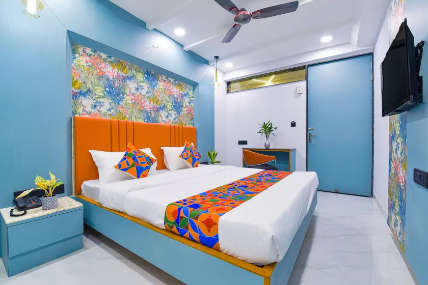 Hotel Shubh Hari - Image 1