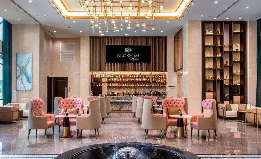 Blossom Hotel Houston - Image 1