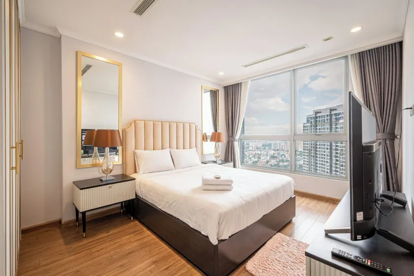 Saka Apartments - Vinhomes Central Park - Image 1