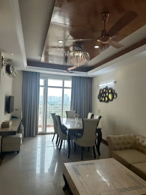 Luxurious Gurugram Apartment for Rent - Entire House With City & Garden Views - Image 1