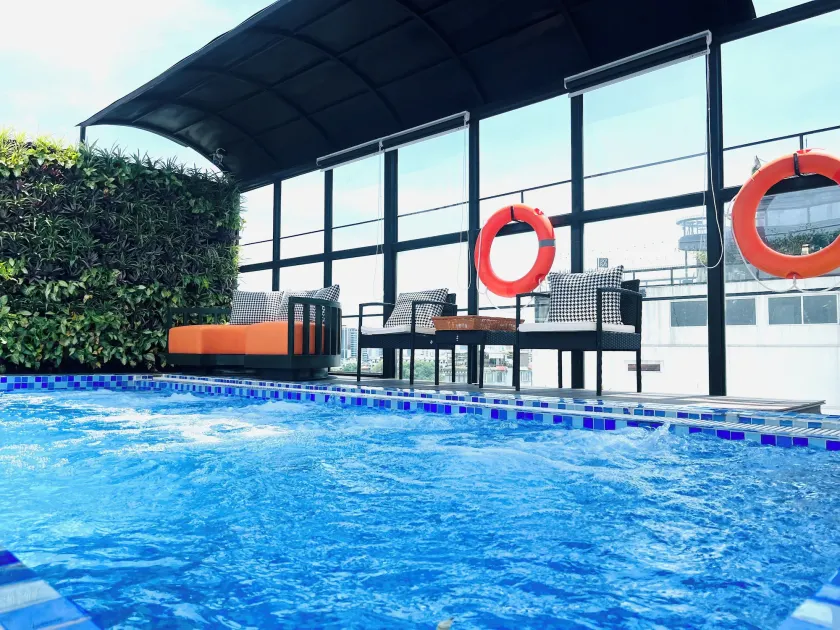 Shining Central Hotel & Spa - Image 1